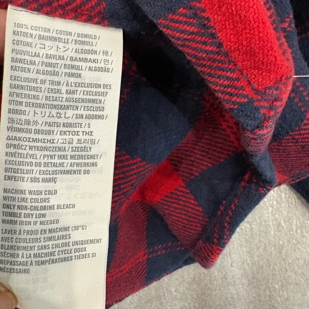 [XL]Abercrombie & Fitch Red and Navy Plaid Flannel Muscle Shirt - Picture 4 of 7